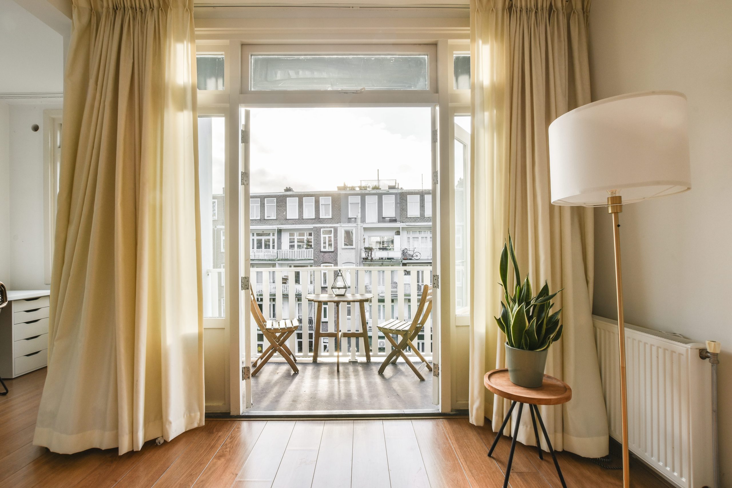 Beyond Remote Control: How Smart Curtains Redefine Everyday Comfort in Modern Homes