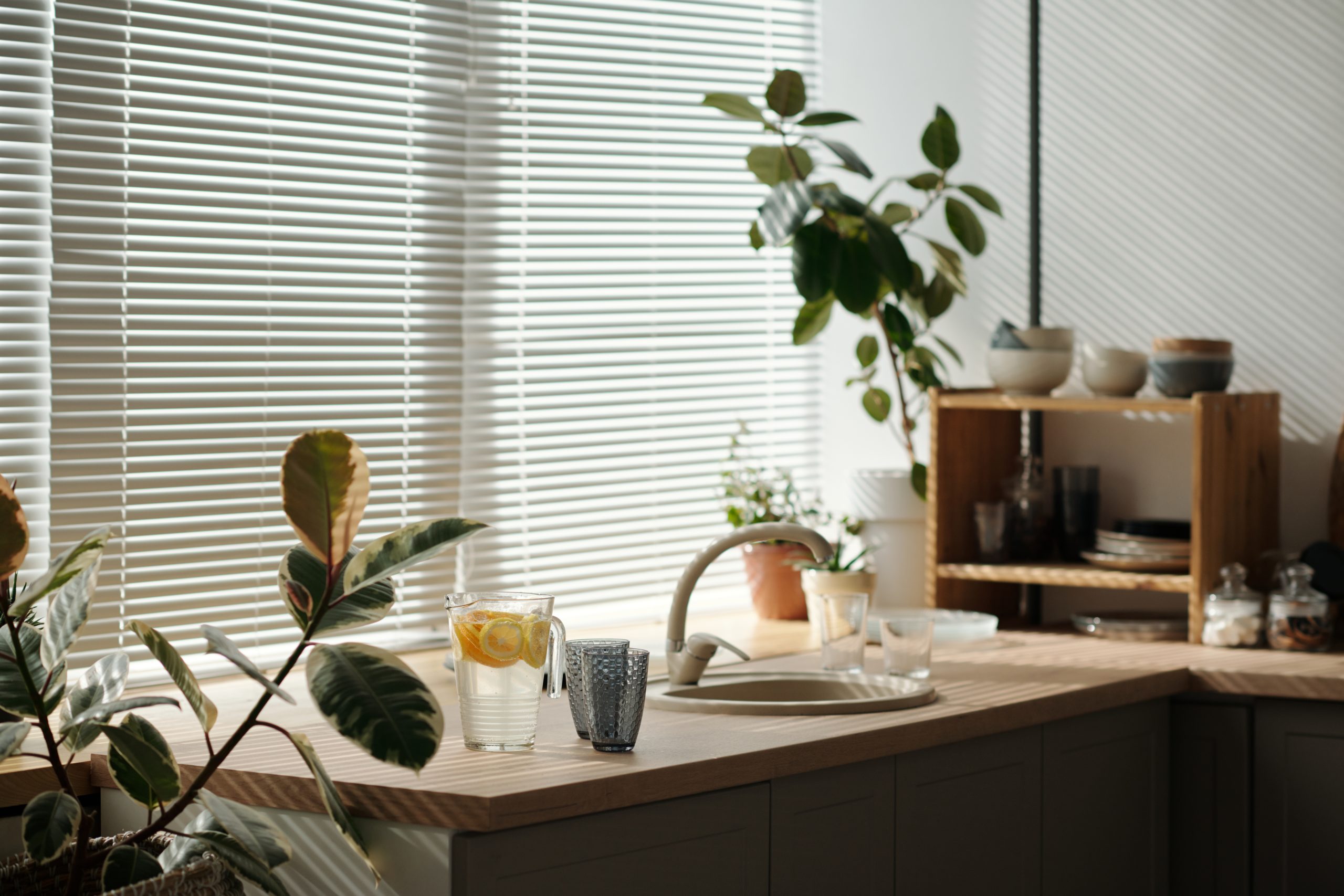 Custom-Made vs Ready-Made Blinds: Which Option Is Right for Your Home?