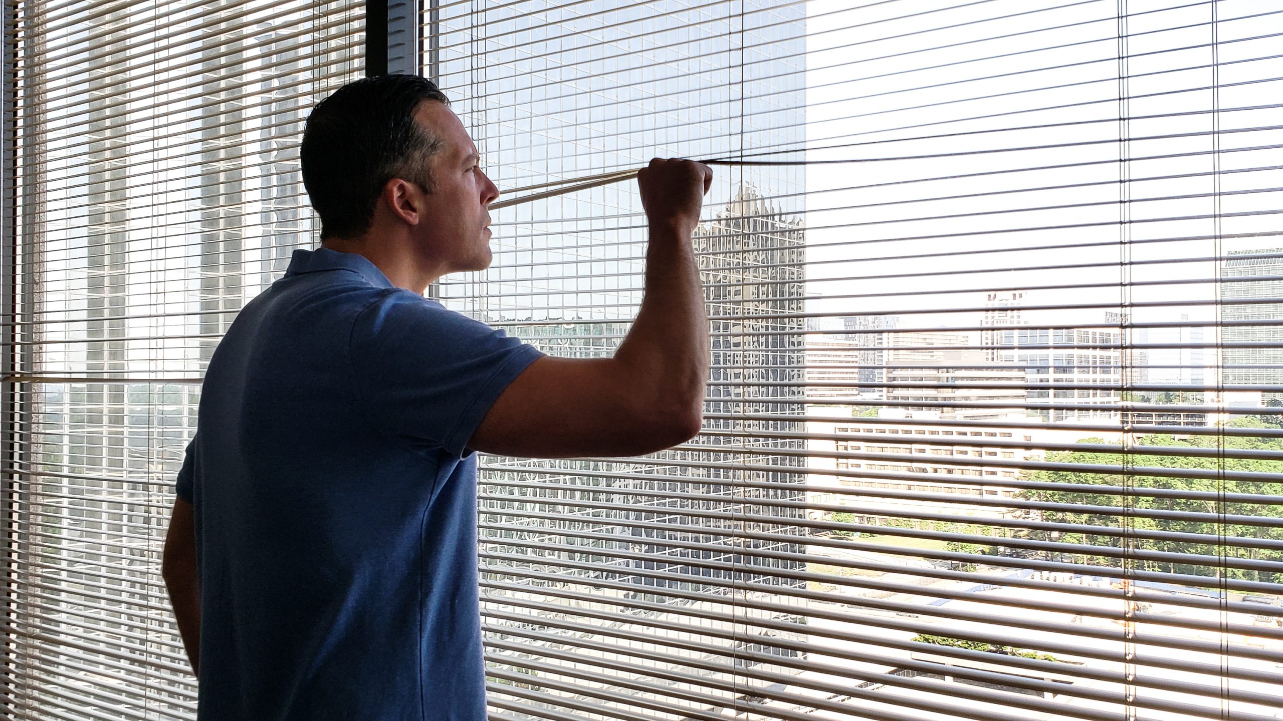 When Should You Replace Your Blinds? Signs, Problems & Smart Solutions