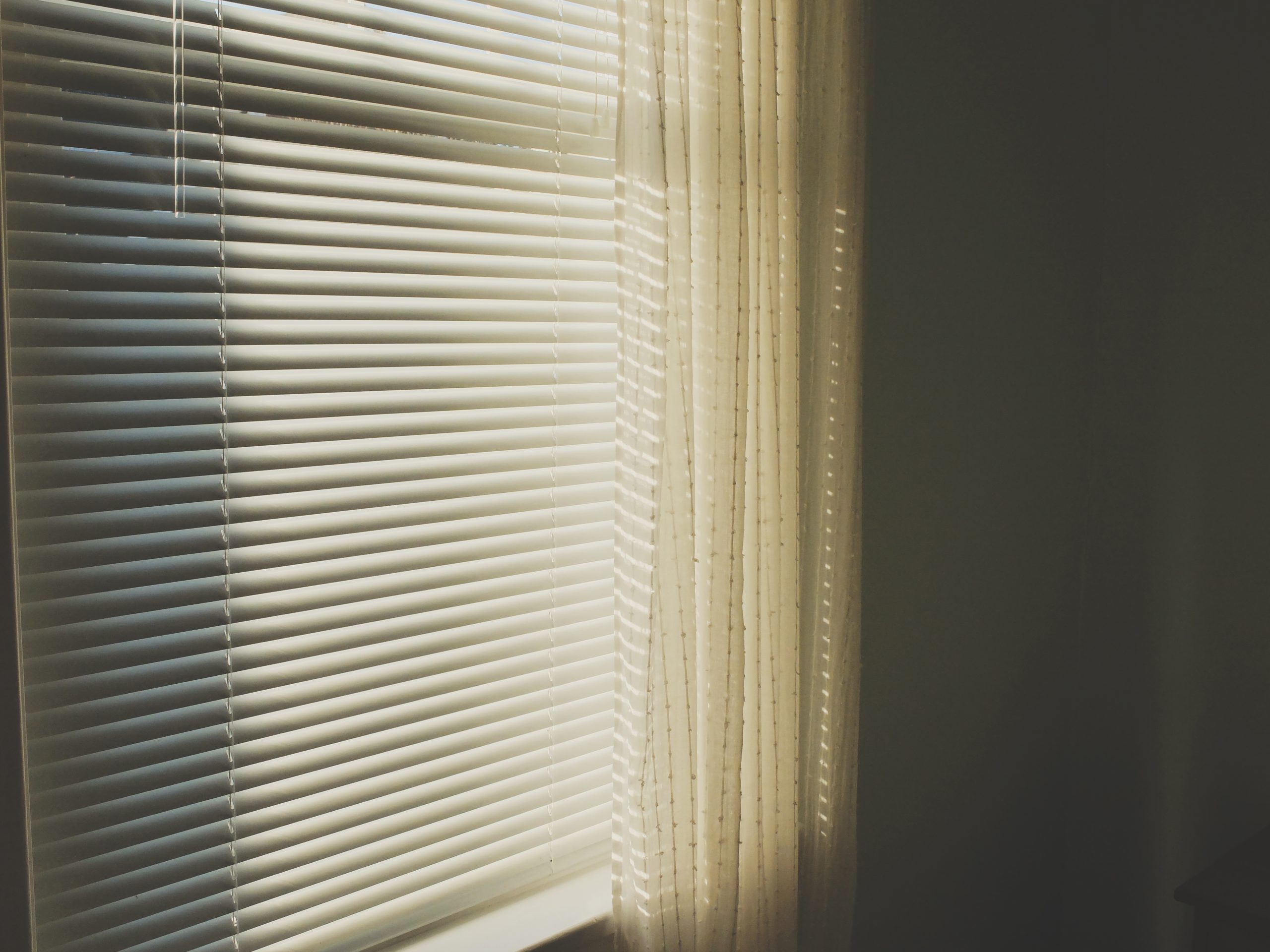 Best Blinds for Controlling Summer Sunlight